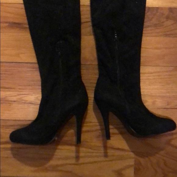 Bumper over the knee suede heeled boot 6.5 - Picture 2 of 3